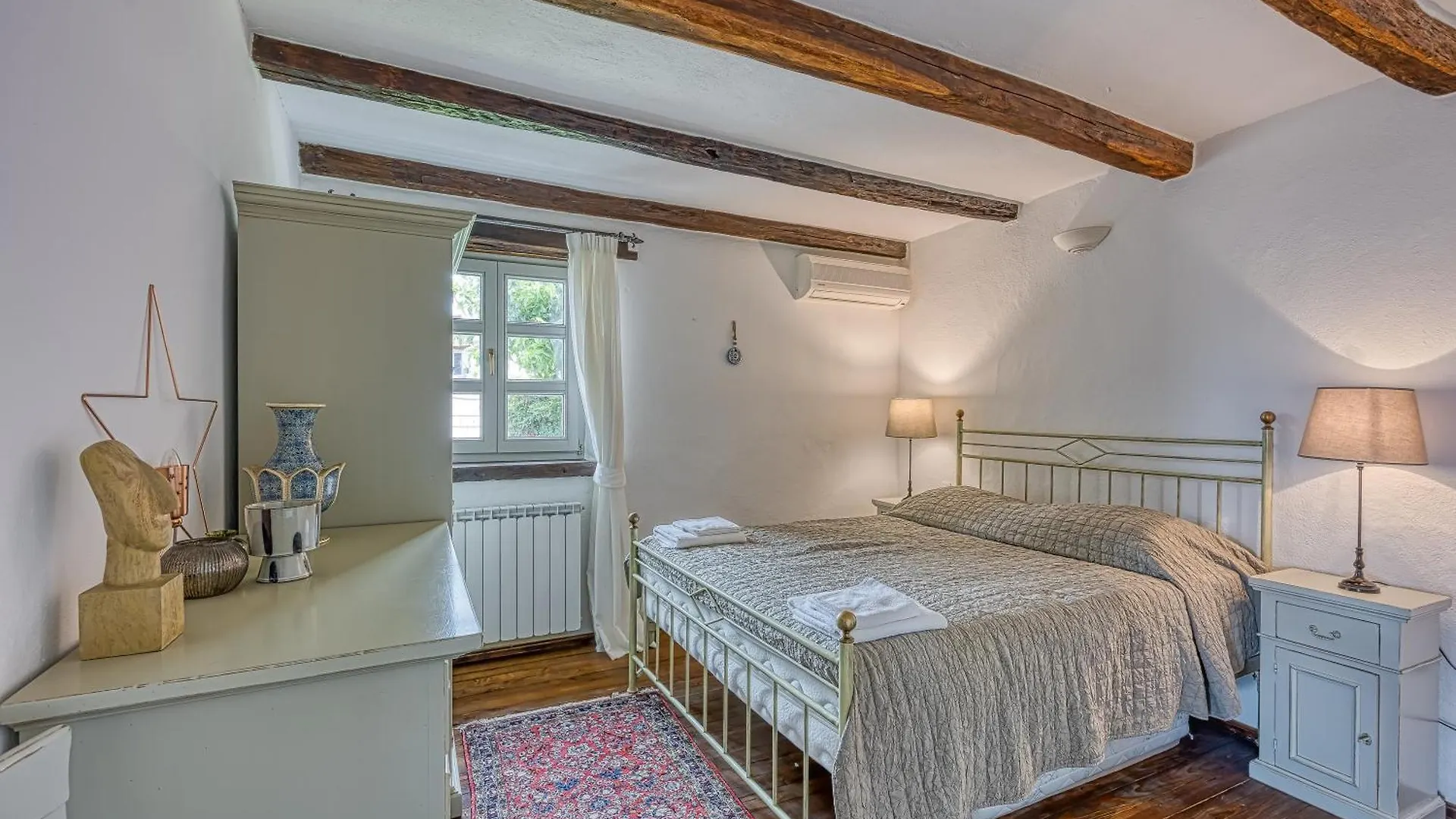 Vila Amyra With Pool - Happy Rentals Sveti Lovrec Pazenaticki 0*,