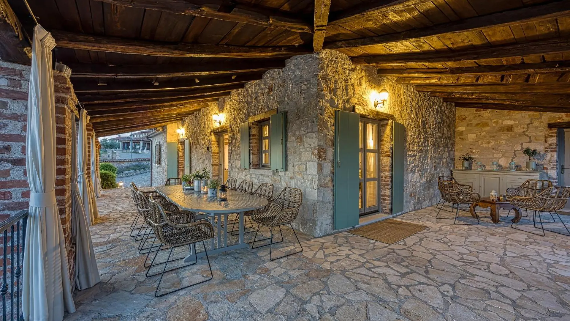 Vila Amyra With Pool - Happy Rentals Sveti Lovrec Pazenaticki