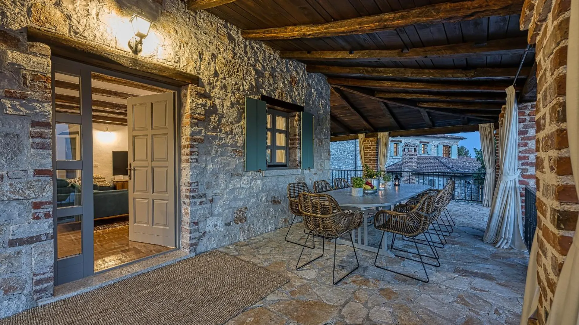 Vila Amyra With Pool - Happy Rentals Sveti Lovrec Pazenaticki Villa
