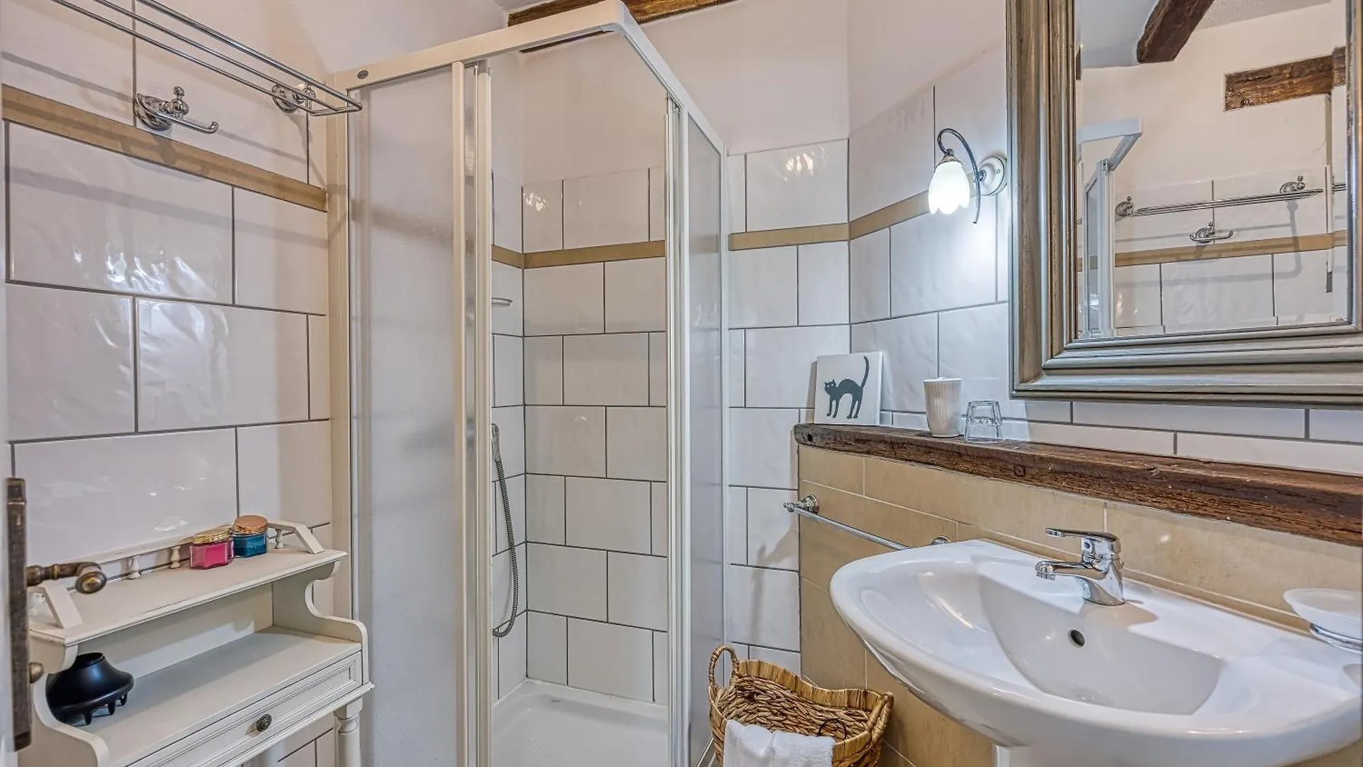 Vila Amyra With Pool - Happy Rentals Sveti Lovrec Pazenaticki Croatia