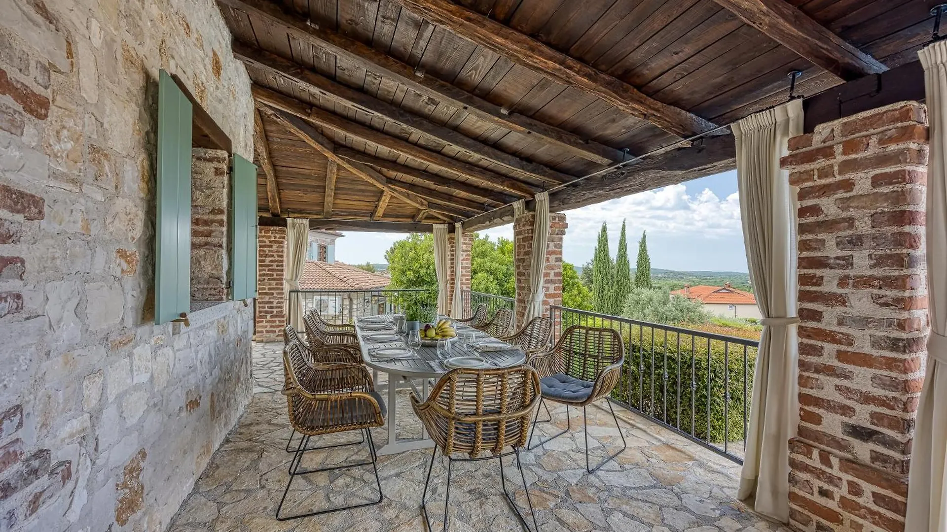 Vila Amyra With Pool - Happy Rentals Sveti Lovrec Pazenaticki Villa