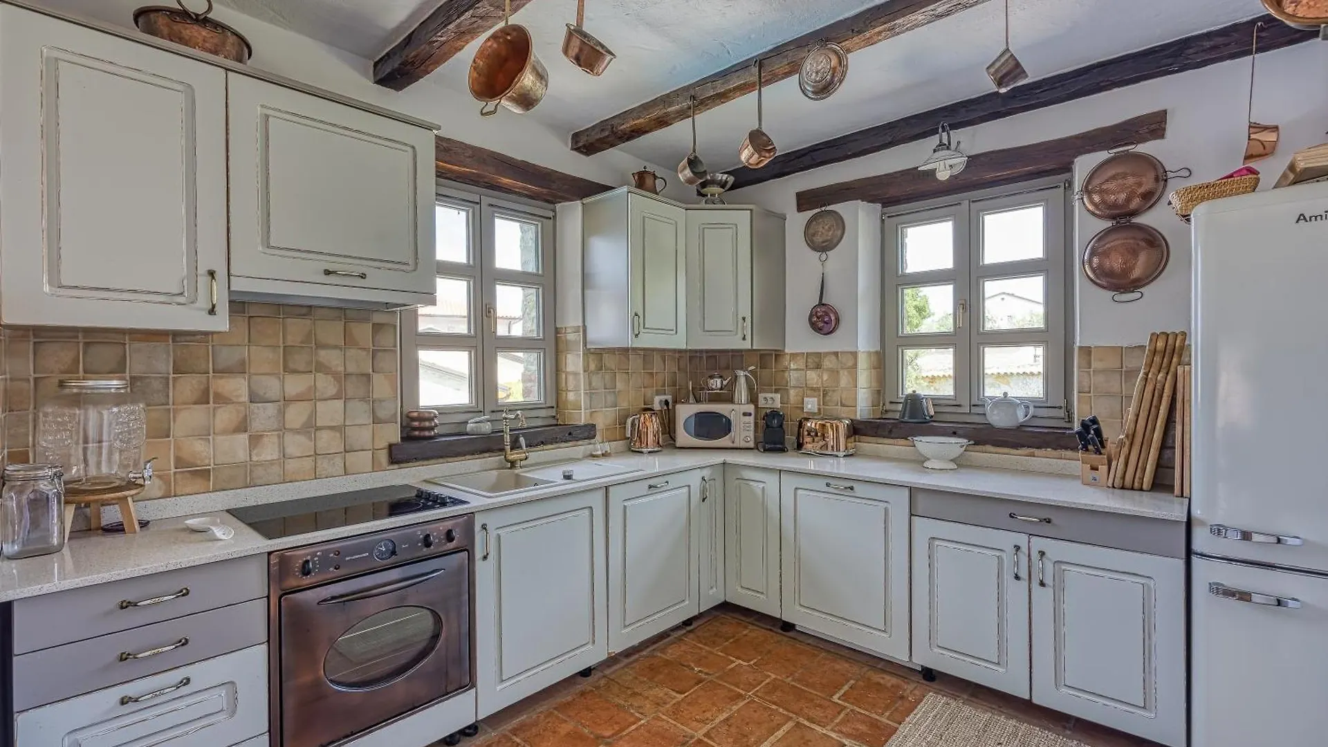 Villa Vila Amyra With Pool - Happy Rentals Sveti Lovrec Pazenaticki